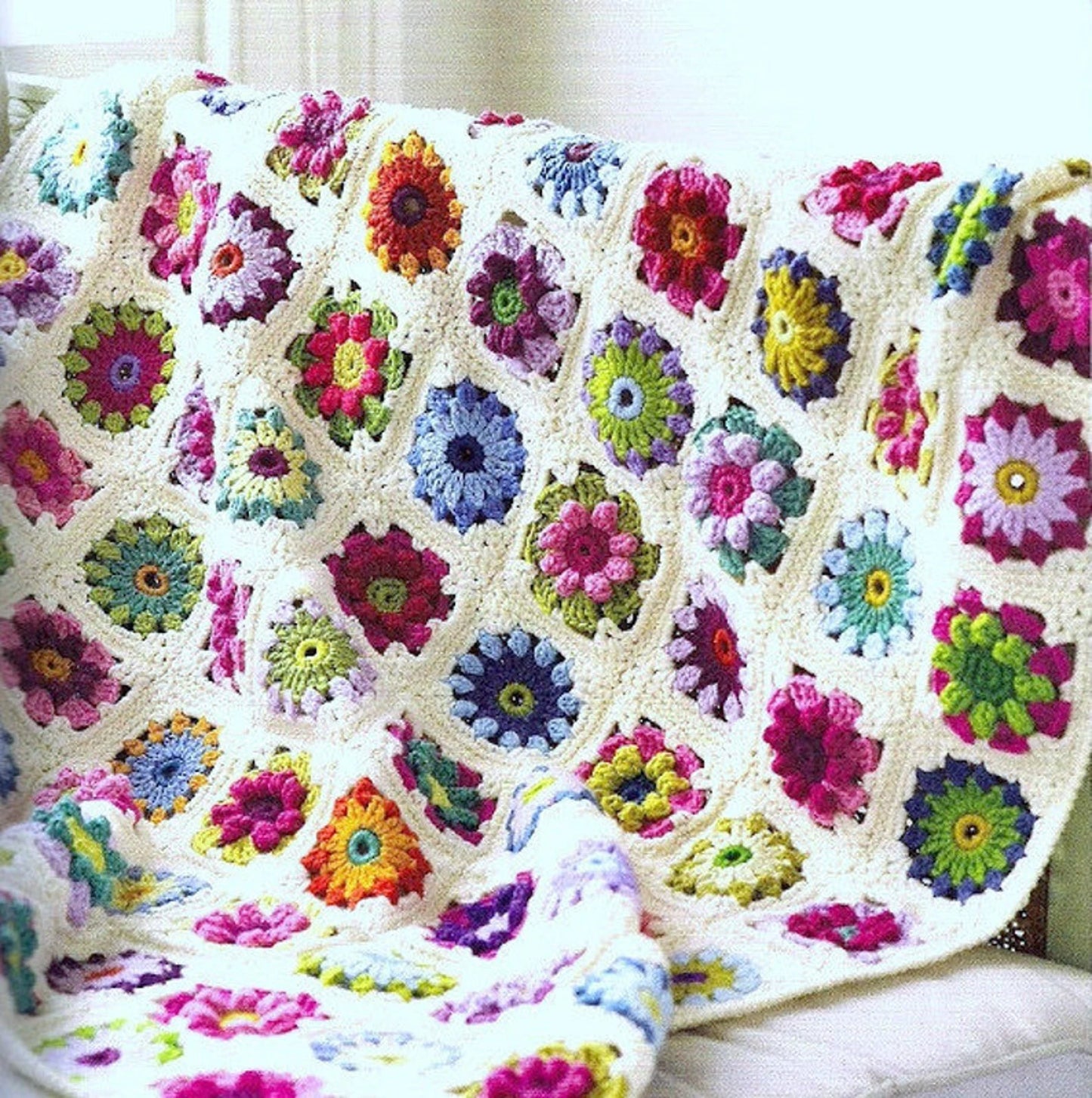 Vintage Roses and Daisies Floral Throw Bedspread Cover Crochet Pattern - My Crafty