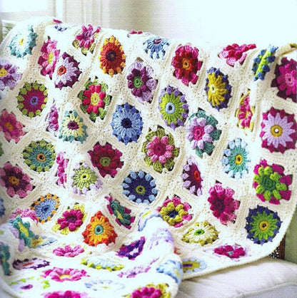 Vintage Roses and Daisies Floral Throw Bedspread Cover Crochet Pattern - My Crafty