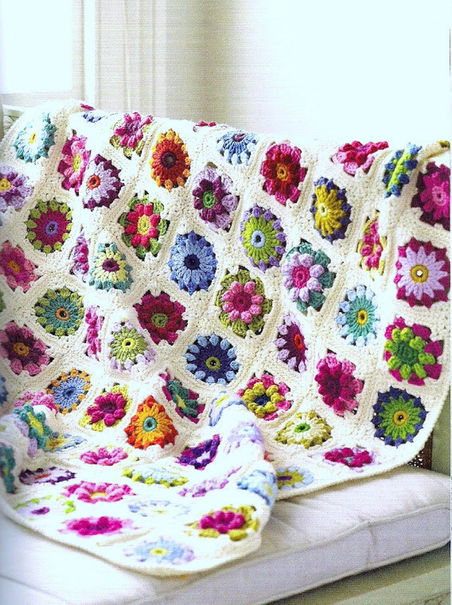 Vintage Roses and Daisies Floral Throw Bedspread Cover Crochet Pattern - My Crafty